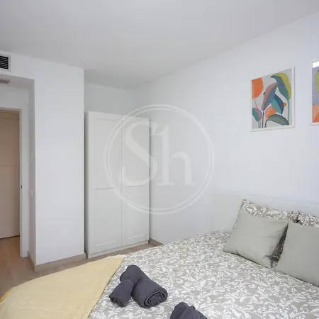 Apartament Comodo En Diagonal Barcelona